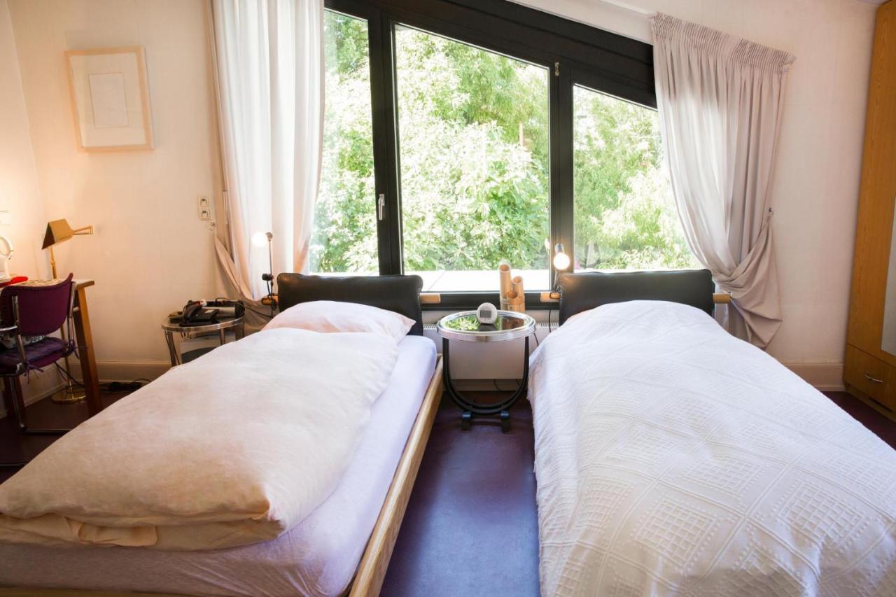 Air Boardinghouse Tulip Stockum, Zu Fuss - 3 Minuten Zur Messe Dusseldorf Luaran gambar