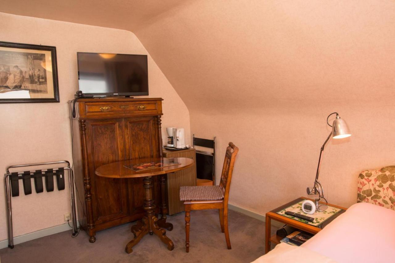 Air Boardinghouse Tulip Stockum, Zu Fuss - 3 Minuten Zur Messe Dusseldorf Luaran gambar