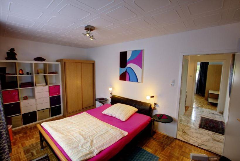Air Boardinghouse Tulip Stockum, Zu Fuss - 3 Minuten Zur Messe Dusseldorf Luaran gambar